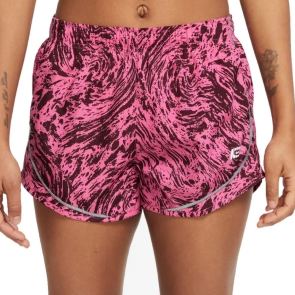 Nike Dri-Fit Women's Athletic Shorts in Pink and Purple Swirl size Medium